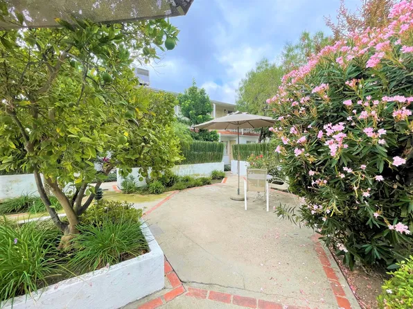 BLIX- Alpaca Apartments, 10814-10818 Blix St #814-B2, North Hollywood, CA 91602