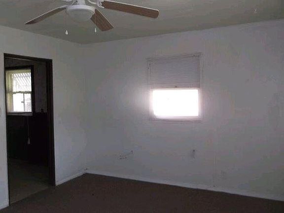 4th image of 2704 W Humboldt St