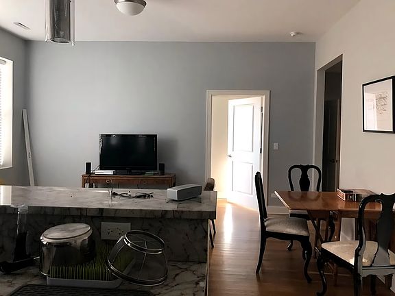 5th image of 2609 N Halsted St Chicago Il 60614 #2R