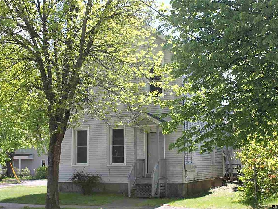 1st image of 72 Elm St
