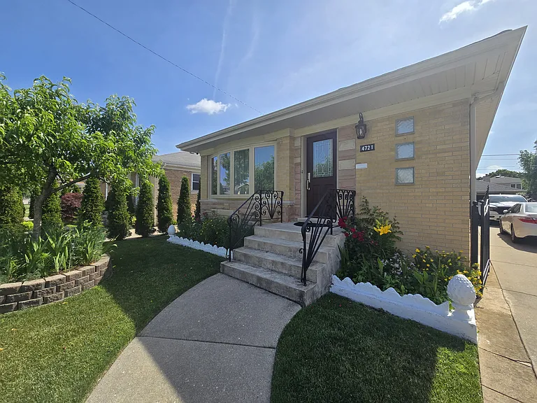 4721 N Newland Ave — Photo 2