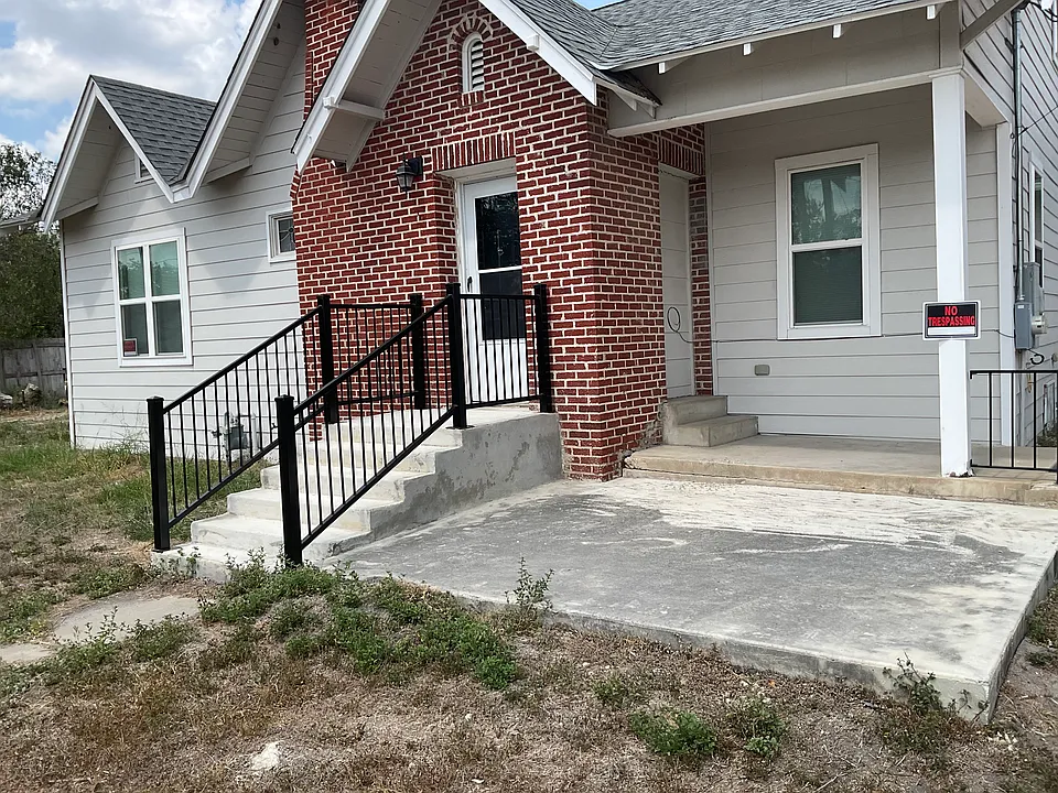141 Dorsey St