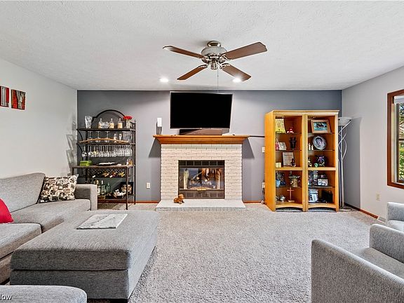 5th image of 4174 Sierra Cir
