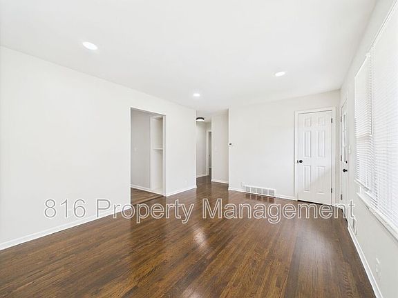 2nd image of 11214 E Lexington Ave