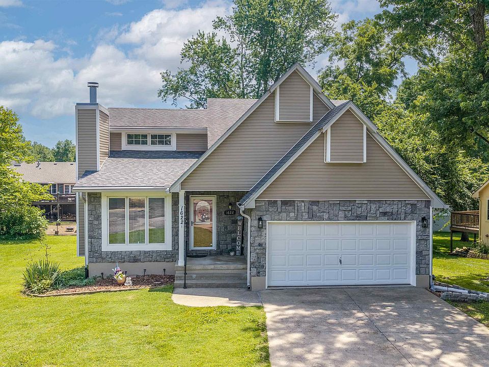 1st image of 1622 E Timber Ridge Dr