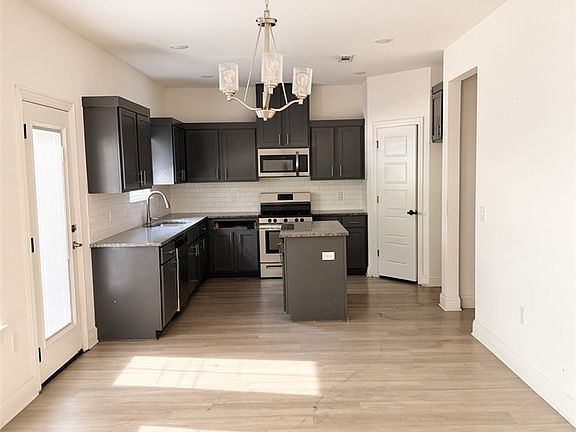 4th image of 4403 SW Bison St