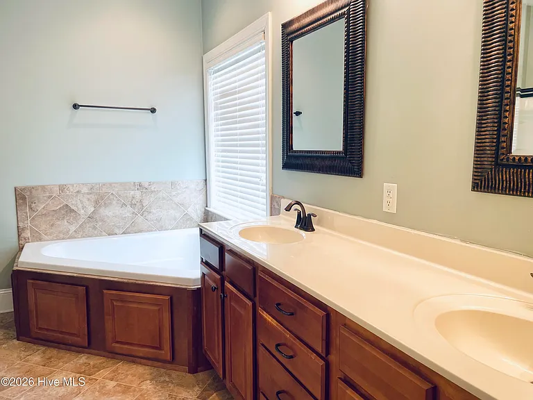 2208 Tulls Cove Rd — Photo 10