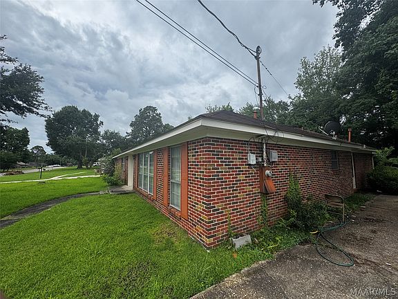 4th image of 2624 Burkelaun Dr