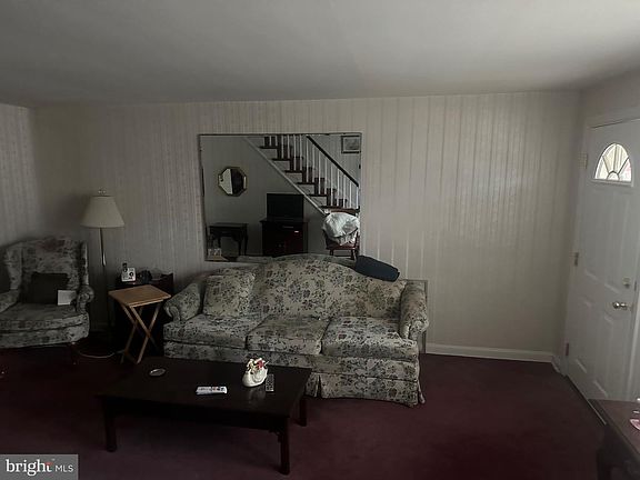 4th image of 2219 Ardmore Ave