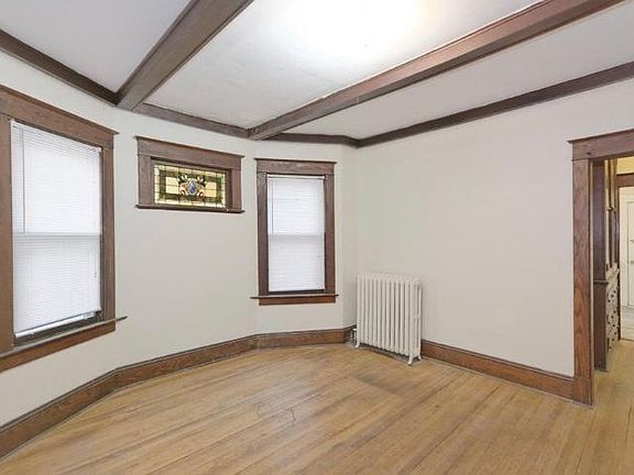 2nd image of 391 Morris St #1