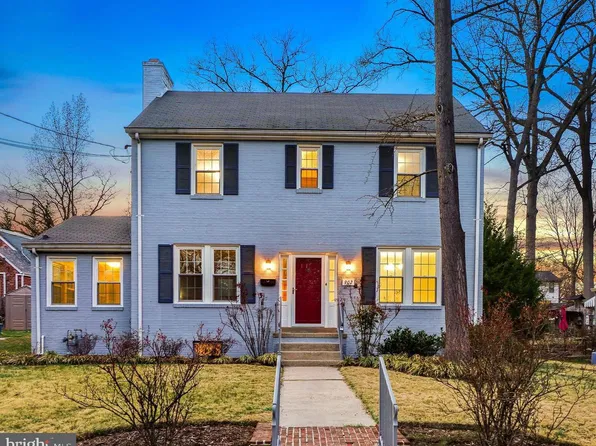 902 Jackson Ave, Takoma Park, MD 20912