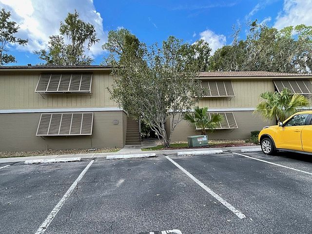 1st image of 120 Hibiscus Woods Ct #15