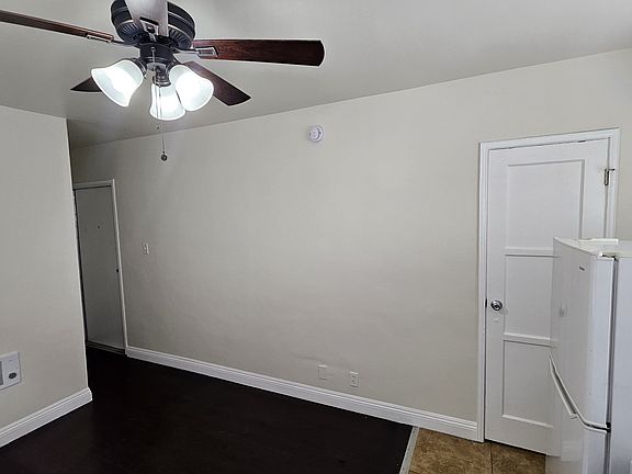 5th image of 527 N Alexandria Ave APT 8