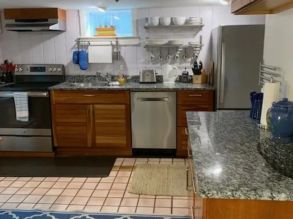 96 Transit St, Providence, RI 02906