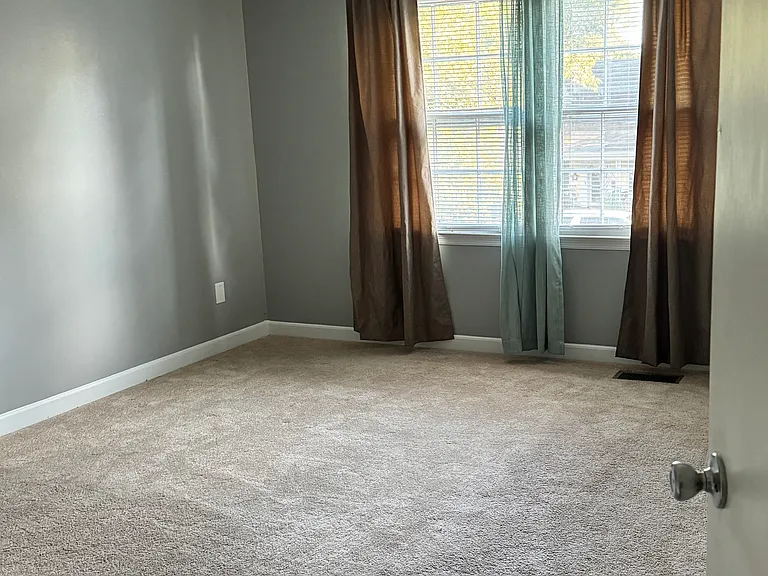 700 B Ave #710 & 708 — Photo 8