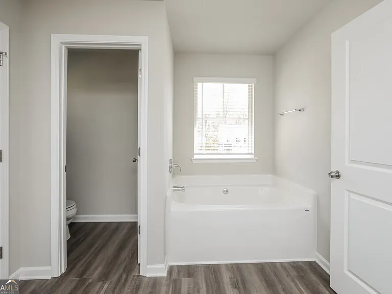 317 Nutwood Trce — Photo 10