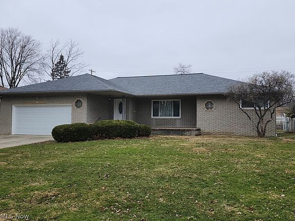 2nd image of 13750 Belfair Dr