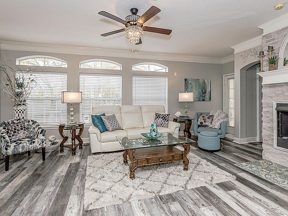 3rd image of 2252 Beach Dr