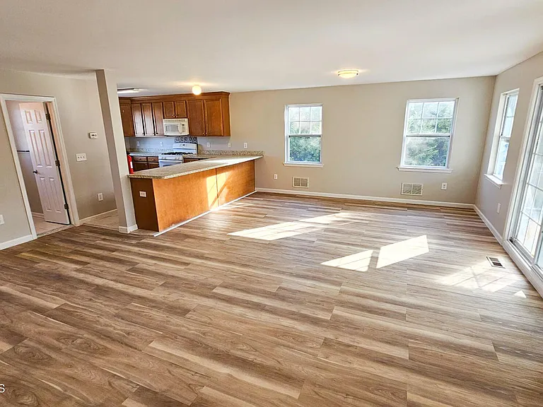 380 Radio Rd #A1 — Photo 15