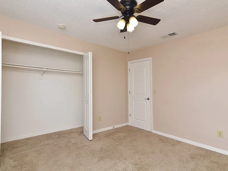 2720 Gray Fox Ln — Photo 16