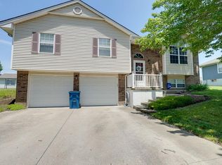 503 Quail Creek Dr, Odessa, MO 64076