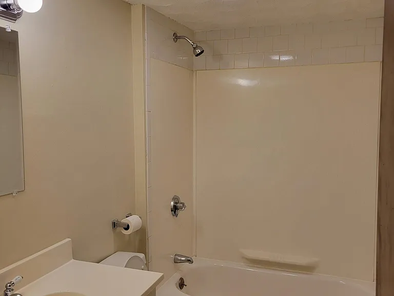 35 Plain St #2 — Photo 2
