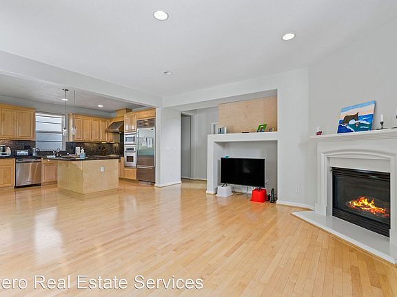 4th image of 1010 Brackett Way