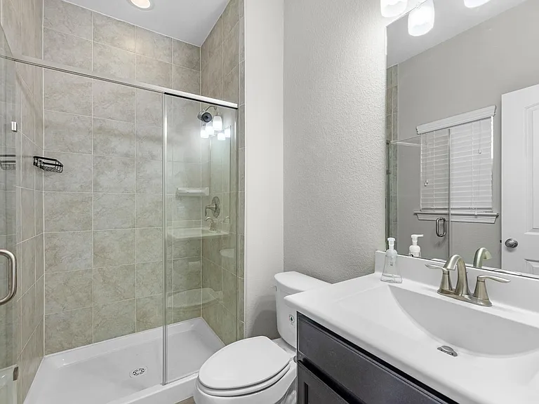 458 N Live Oak St — Photo 7