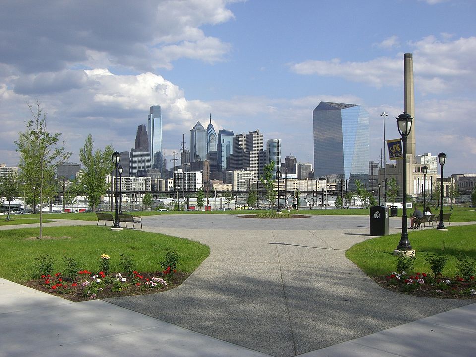 public park 1 block away