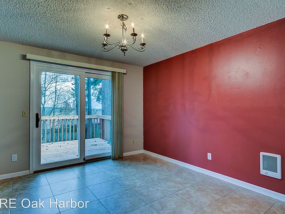 5th image of 710 NW Cathlamet Dr