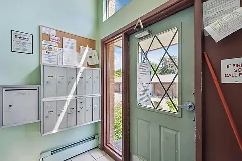 1 bed, 750 sqft, $1,500 — Photo 3
