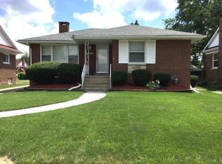 10335 Pelham St, Westchester, IL 60154