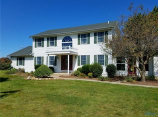 8612 Scotch Ridge Rd, Bowling Green, OH 43402