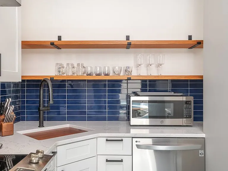 33 Pitt St #1 — Photo 12