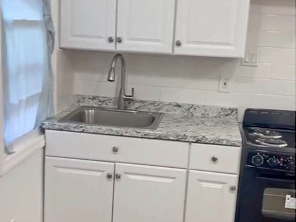 1st image of 1334 W Clearfield St #4
