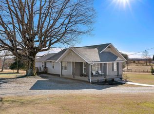 558 Barnett Rd, Greer, SC 29651