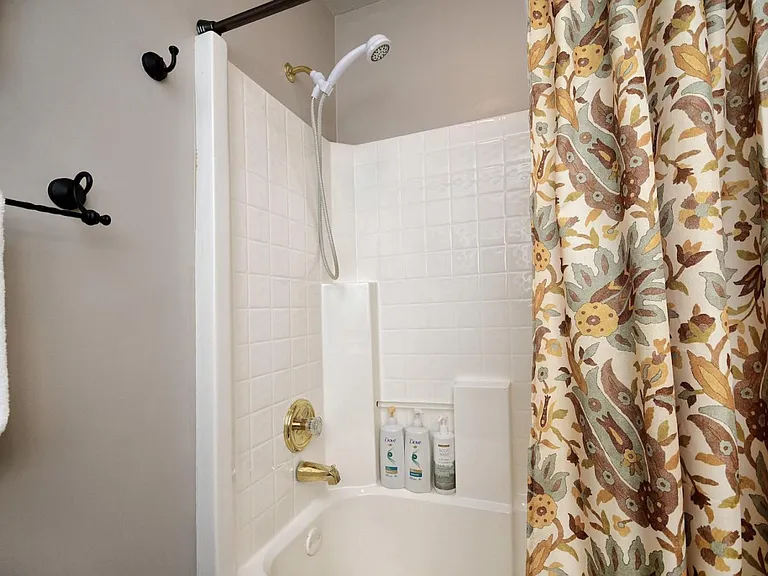 614 Glassyrock Ct — Photo 40