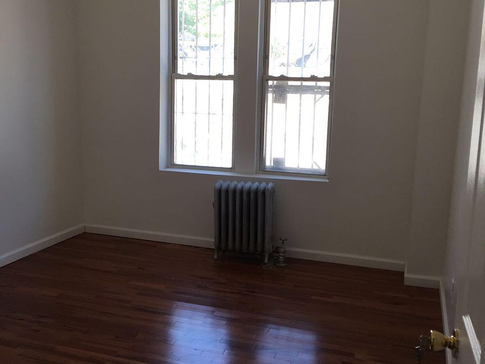 2nd image of 248 Monroe Ave #3A
