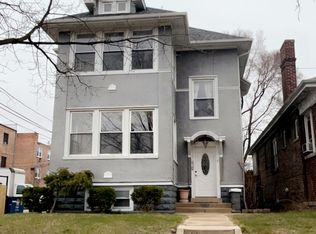 2334 W Estes Ave, Chicago, IL 60645