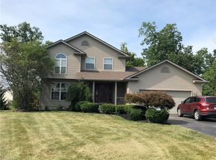 6841 Winter Ridge Ct, Austintown, OH 44515