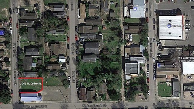 2nd image of 201 N Cedro St