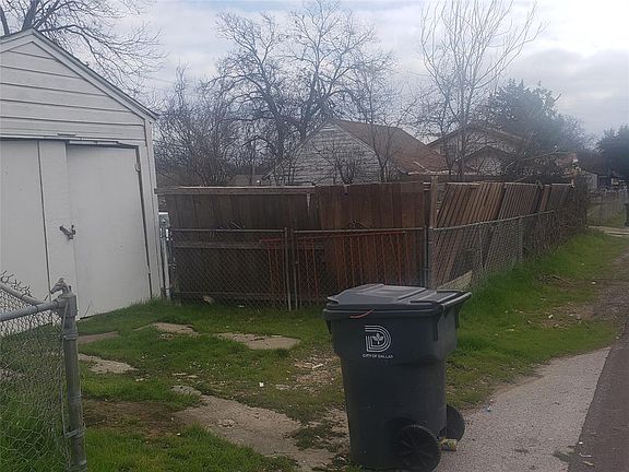 4th image of 1628 Owega Ave