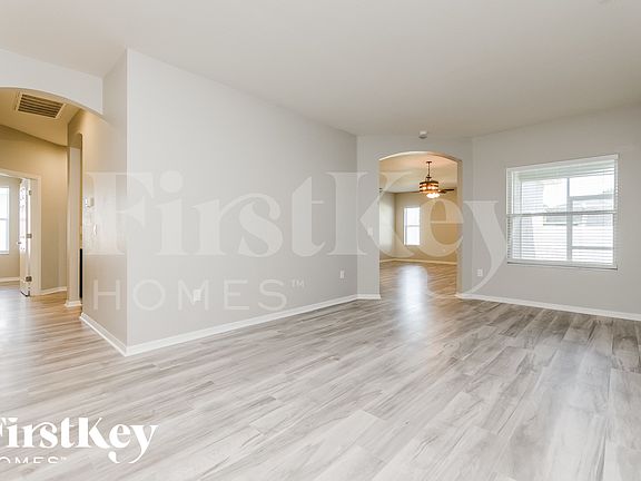 2nd image of 533 Interlock St