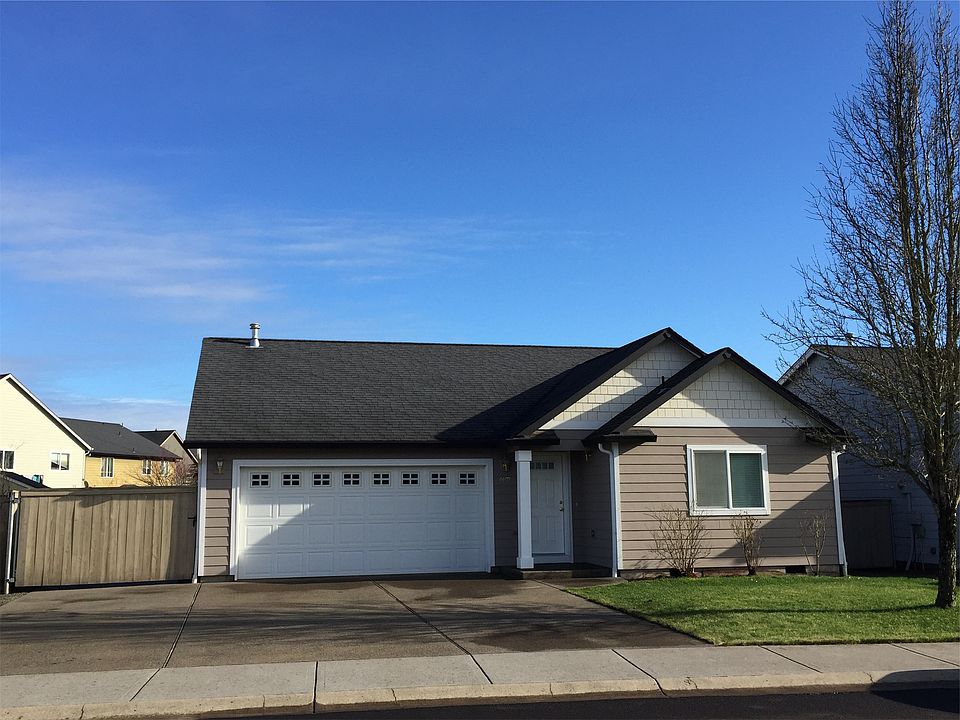 1st image of 4407 NE 163rd Ave