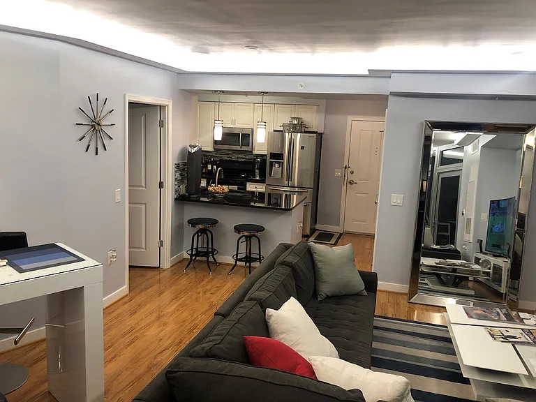 555 Massachusetts Ave NW #401 — Photo 4