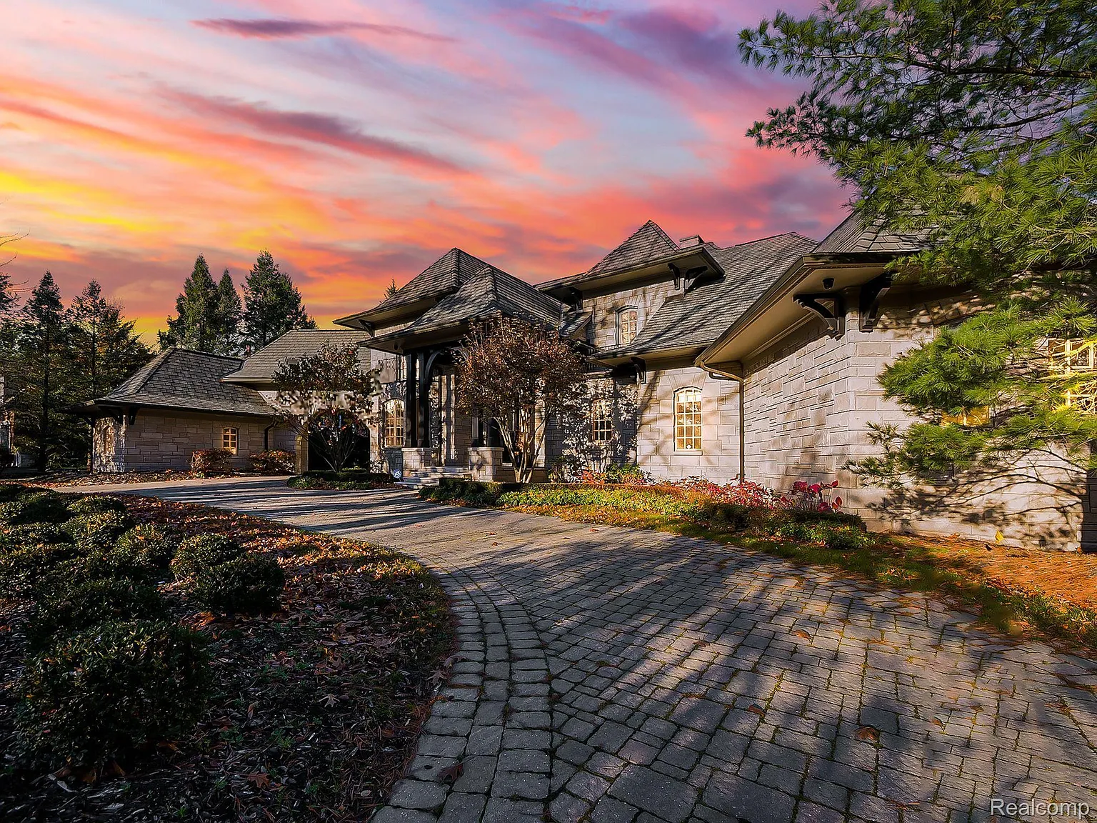 2748 Turtle Lake Dr photo 1