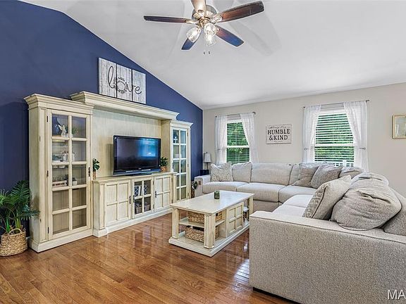 4th image of 52 Ashford Pl