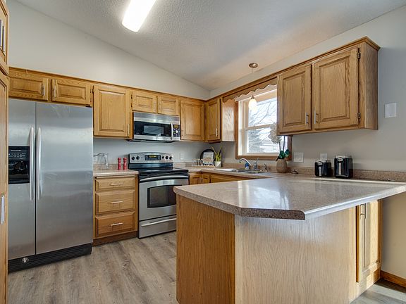3rd image of 7184 Whippoorwill Ln