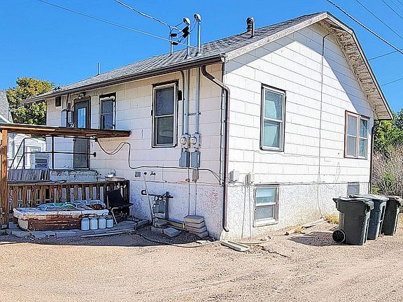3rd image of 816-816 1/2 N WILLOW