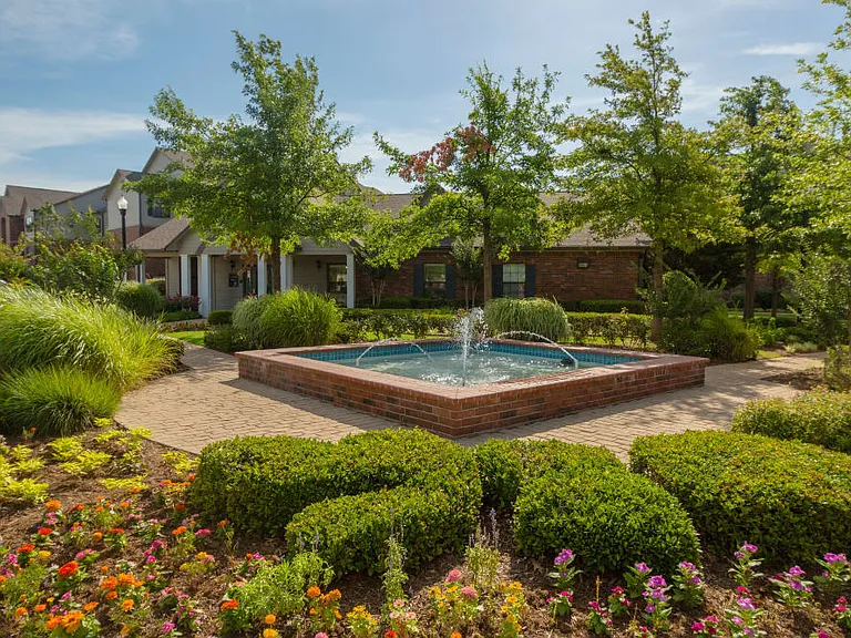Highland Pointe — Photo 11